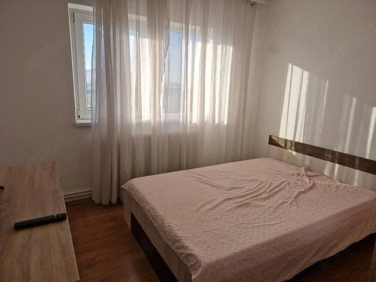 Apartament cu 3 camere decomandat în Ostroveni
