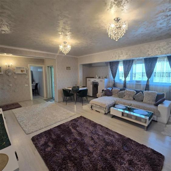 Apartament cu 4 camere decomandat în Copou