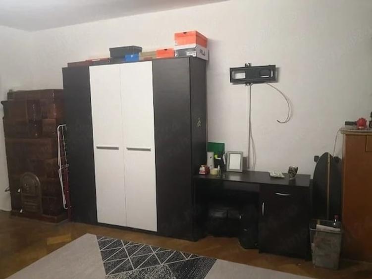 Garsonieră decomandată în Florilor