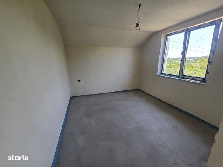 Casă cu 4 camere cu Teren 500 Mp în Central