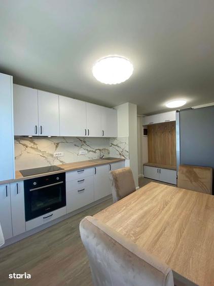 Apartament cu 3 camere semidecomandat în Micro 16