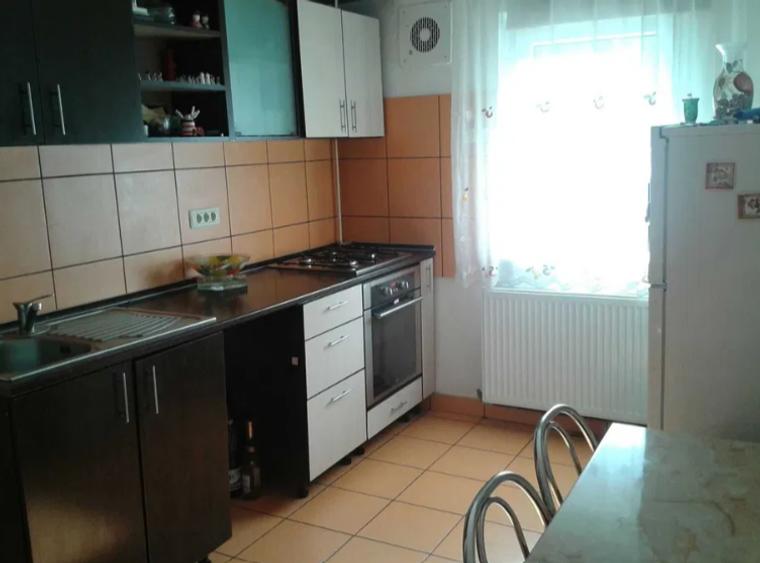 Apartament cu 2 camere semidecomandat în Crângași