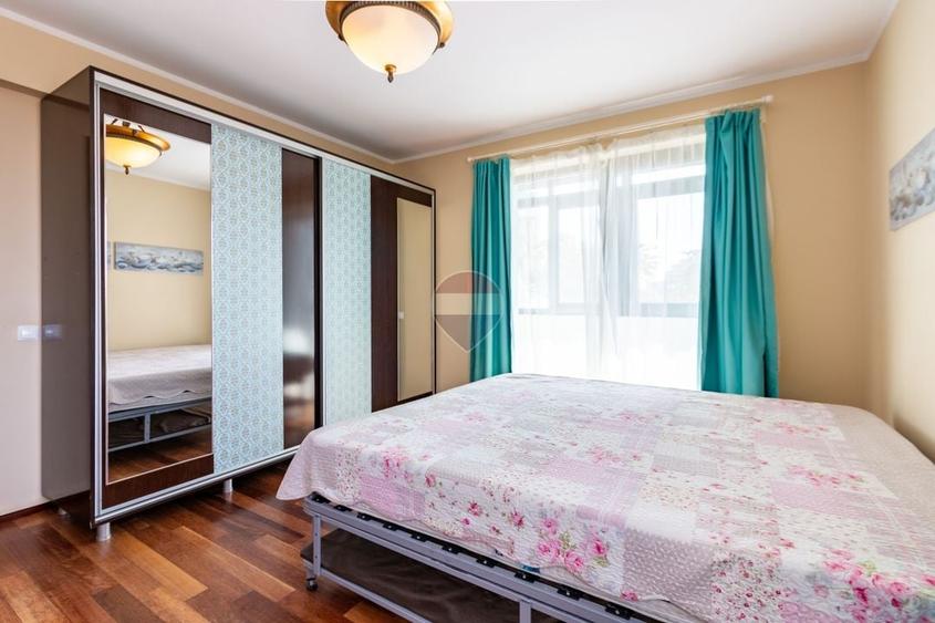 Apartament cu 3 camere semidecomandat, mobilat în Sisești