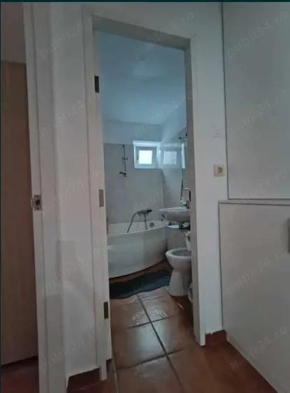 Apartament cu 2 camere semidecomandat în Romanilor