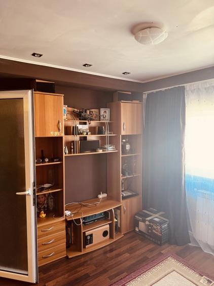 Apartament cu 2 camere decomandat în Micro 21