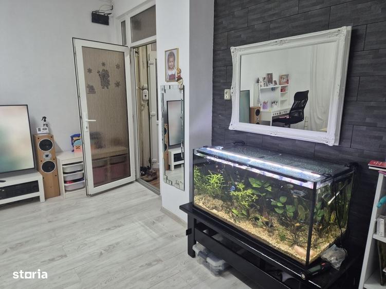 Apartament cu 3 camere decomandat în Malul Mureșului