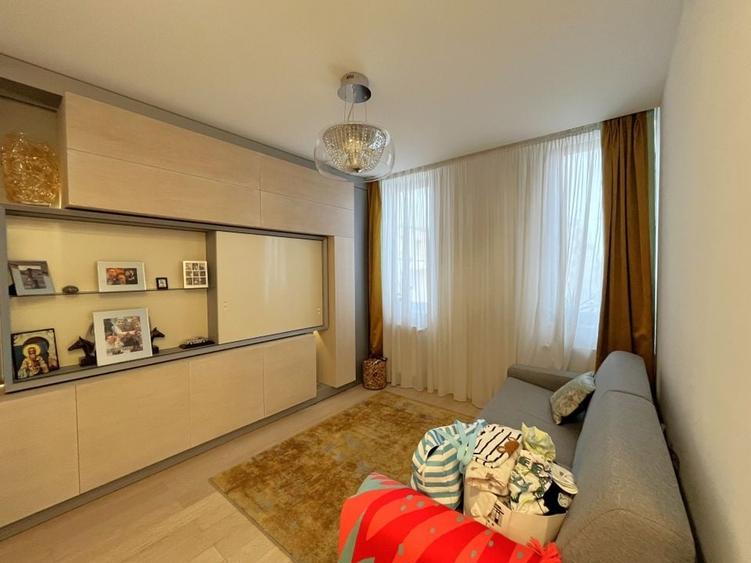 Apartament cu 3 camere decomandat în Floreasca