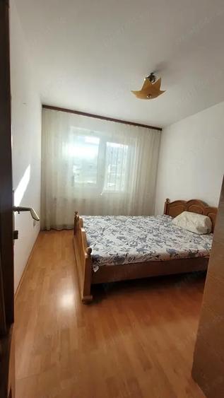 Apartament cu 4 camere decomandat în Viziru 3