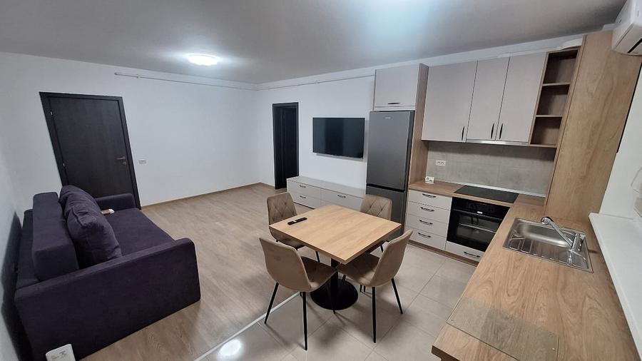 Apartament cu 2 camere semidecomandat în Sânpetru