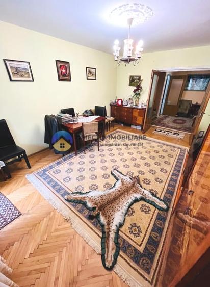 Apartament 3 camere – Bulevardul Traian, zona H-uri – Etaj 1 - 1