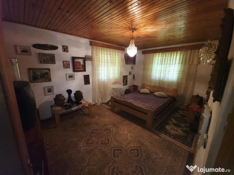 Casă cu 3 camere cu Teren 803 Mp în Bistrița