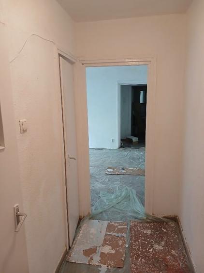 Apartament cu 3 camere semidecomandat în Ștefan cel Mare