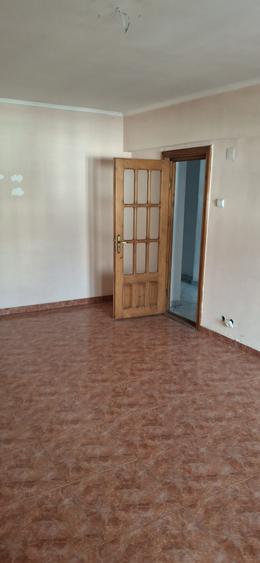 Apartament cu 3 camere decomandat în Brăilei