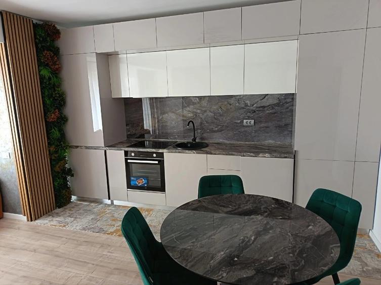 Apartament cu 2 camere decomandat, mobilat în Doamna Ghica