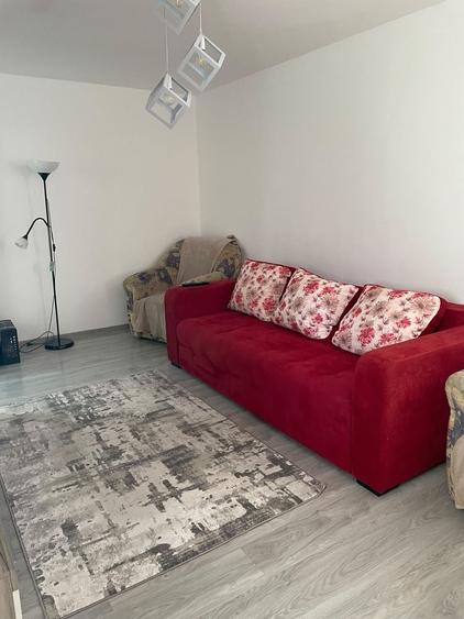 Apartament cu 3 camere decomandat în Giulești