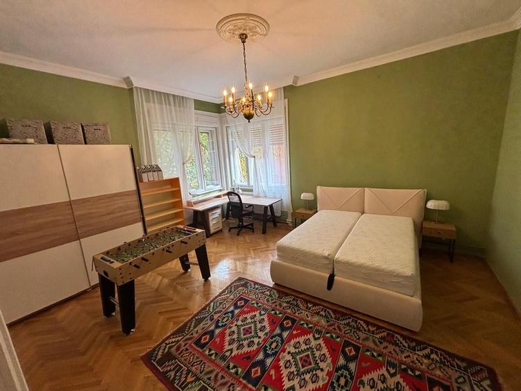 Apartament cu 3 camere semidecomandat, mobilat în Ultracentral