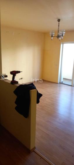 Vand apartamemt cu 1 camera Floresti