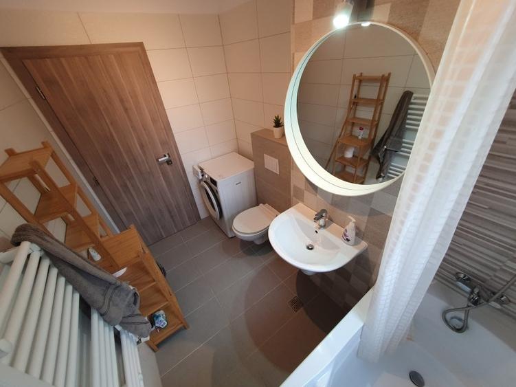 Apartament cu 2 camere decomandat, mobilat în Aradului
