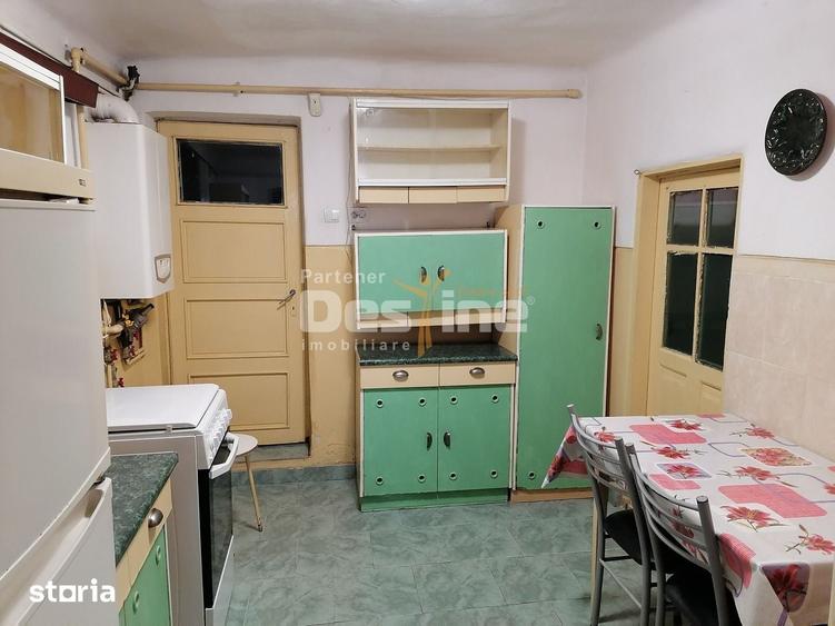 Casă cu 3 camere cu Teren 295 Mp în Giulești