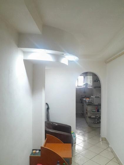 Apartament cu 2 camere decomandat în Exterior Vest