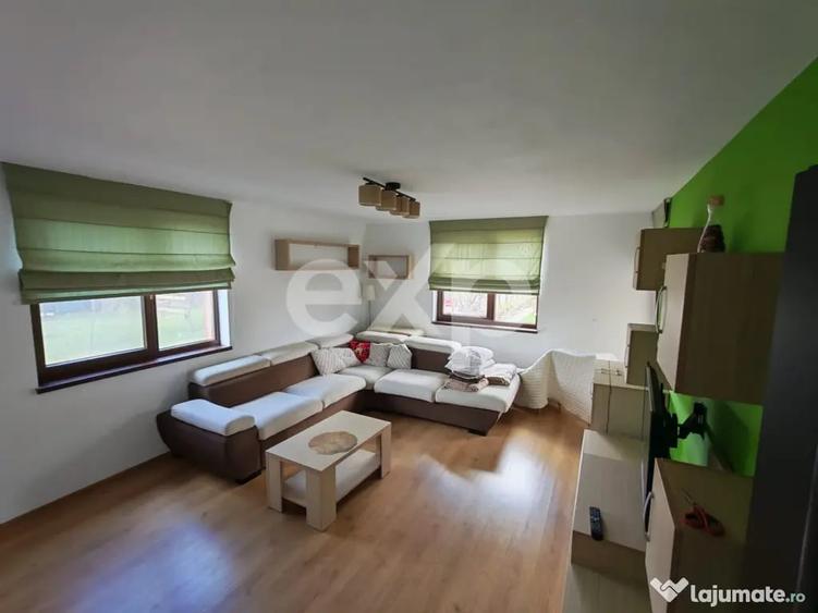 Apartament cu 3 camere decomandat în Tractorul