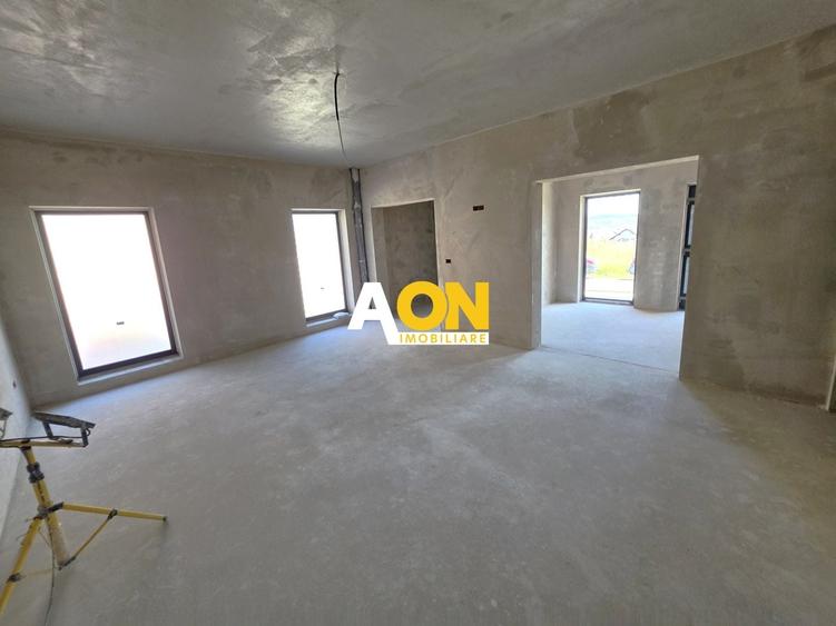 Duplex cu 4 camere cu Canalizare în Cetate