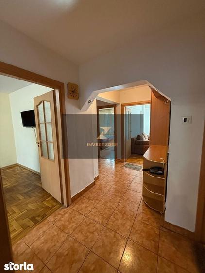 Apartament cu 3 camere decomandat în Decebal