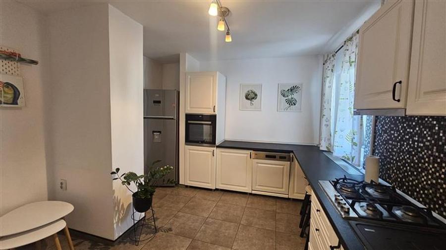 Apartament cu 2 camere semidecomandat, mobilat în Tineretului