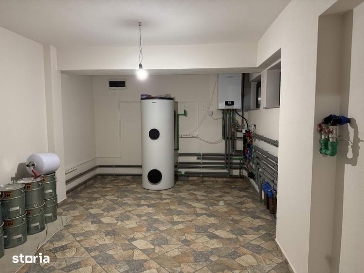 Casă cu Teren 3000 Mp în Central
