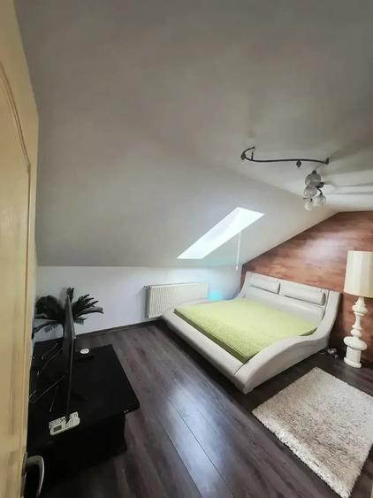 De vanzare apartament 3 camere - 9