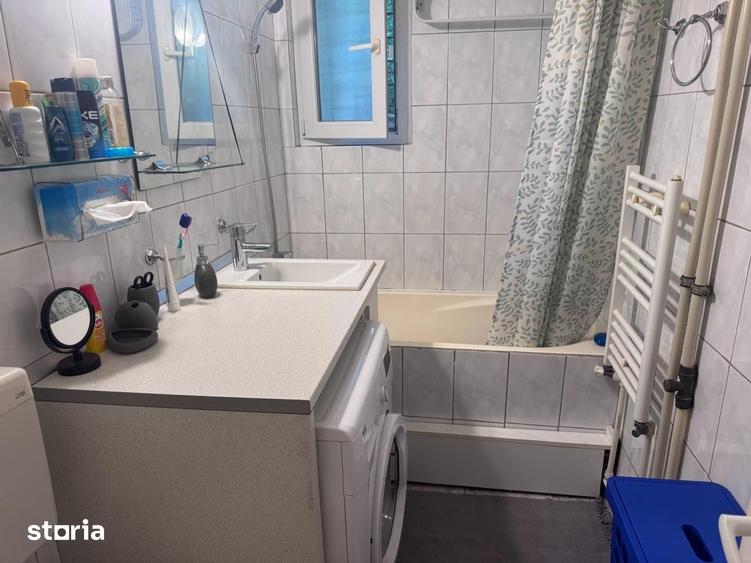 Apartament cu 3 camere decomandat în Brazda lui Novac