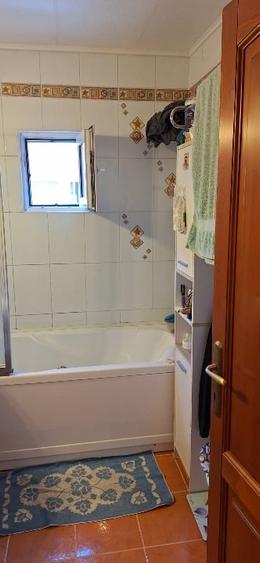 Apartament cu 3 camere decomandat, mobilat în Rogerius