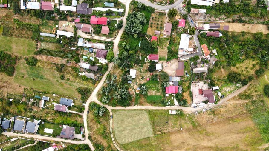 Teren Construcții intravilan de 2688 mp, în Țegheș