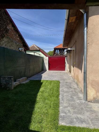 Casă cu 3 camere cu Teren 240 Mp în Ronaț