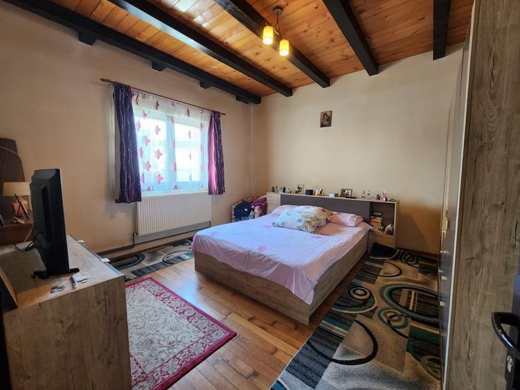 Casă individuală cu 3 camere cu Canalizare în Lunca Cetățuii