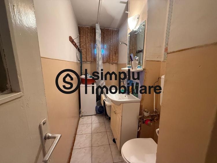 Apartament cu 2 camere semidecomandat, mobilat în Craiovița Nouă