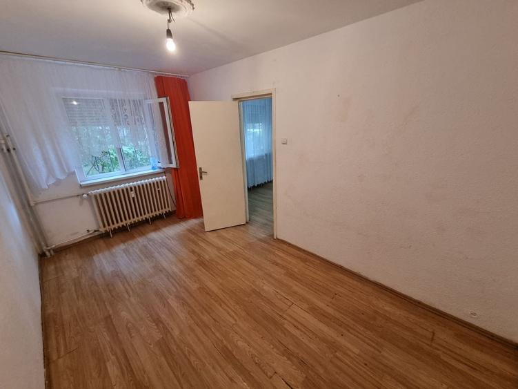 Apartament 2 camere zona Km 4-5 - 2