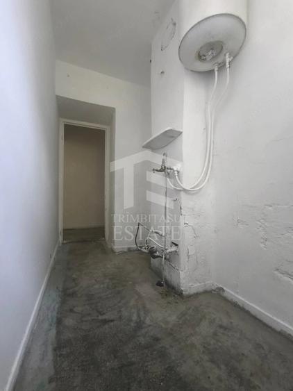 Apartament cu 3 camere semidecomandat în Central
