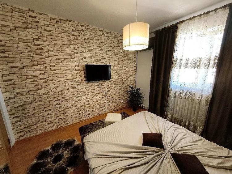Apartament cu 2 camere semidecomandat, mobilat în Cetate
