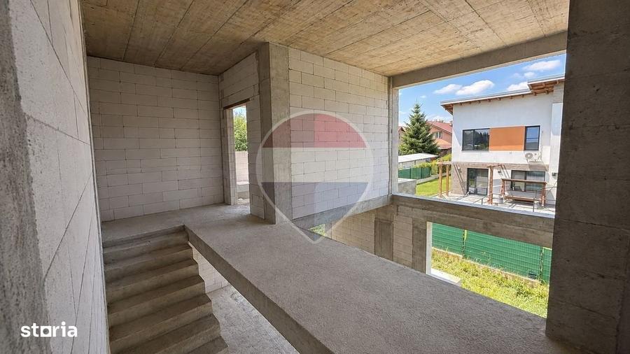 Casă cu 4 camere în Corbeanca