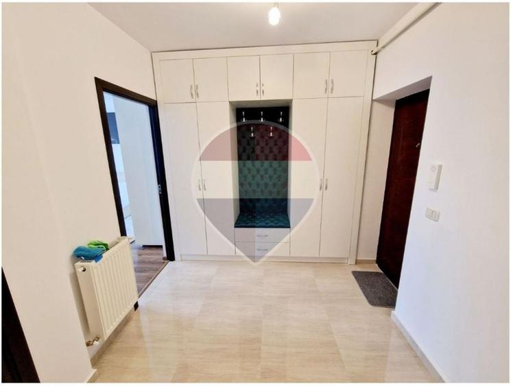 Apartament cu 2 camere decomandat, mobilat în Calea Romanului