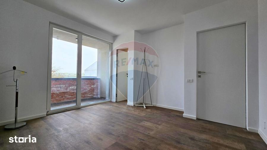 Casă cu 4 camere cu Teren 187 Mp în Tunari
