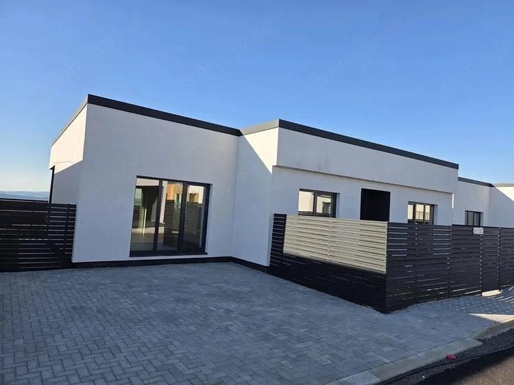 Casă cu 4 camere cu Teren 333 Mp în Tărlungeni