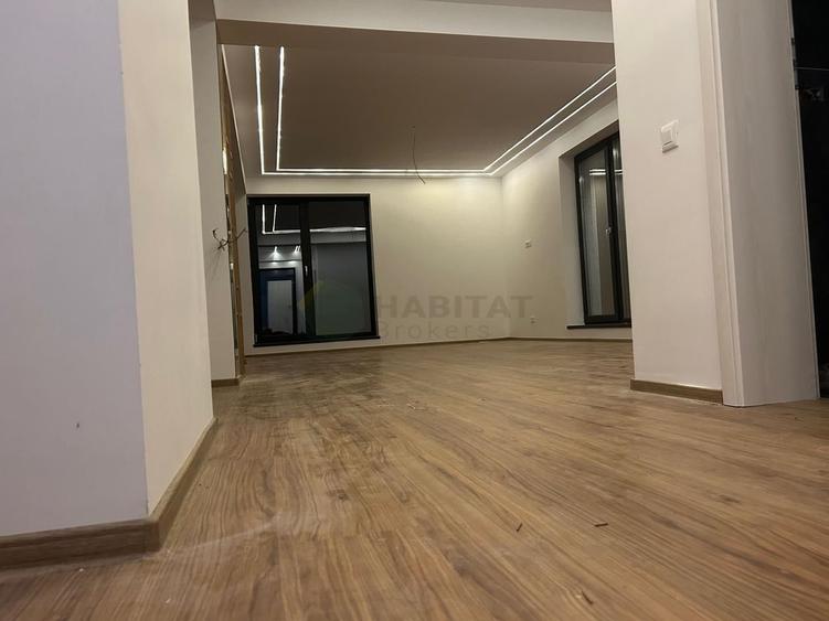 Casă individuală cu 4 camere cu Canalizare în Tunari