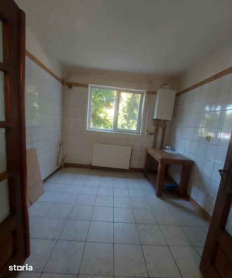Vanzare apartament 2 camere, zona micro 11 Targoviste - 2
