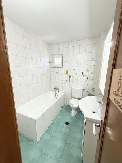 Casă cu 4 camere cu Teren 1128 Mp în Central