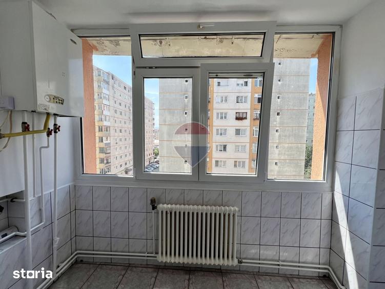Apartament cu 3 camere decomandat în Vasile Aaron