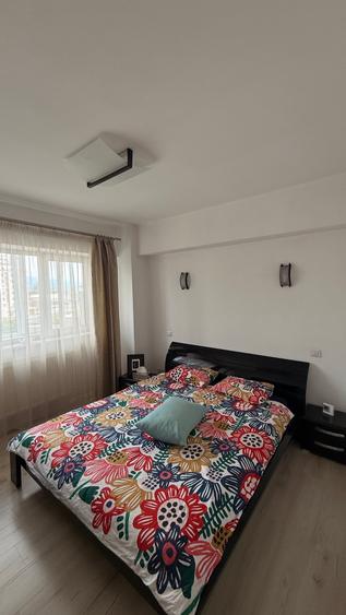 Apartament cu 3 camere semidecomandat în Ultracentral