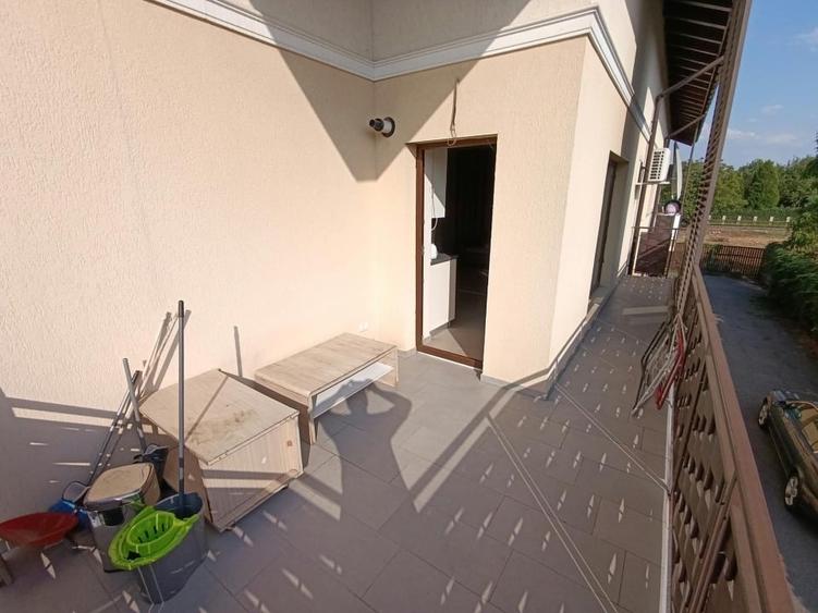Apartament cu 3 camere decomandat în Dumbrăvița