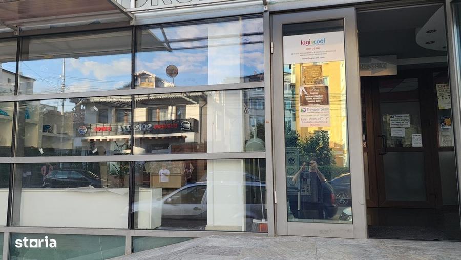 Spațiu comercial, de 50 mp, în Central